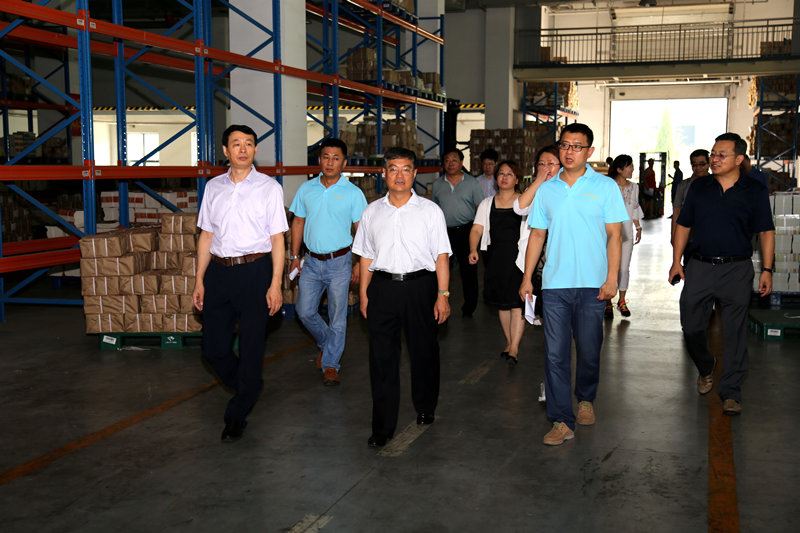 山東出版?zhèn)髅焦煞萦邢薰緝?nèi)容圖片展示