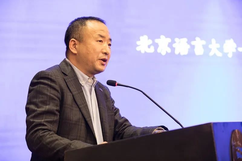 山東出版?zhèn)髅焦煞萦邢薰緝?nèi)容圖片展示